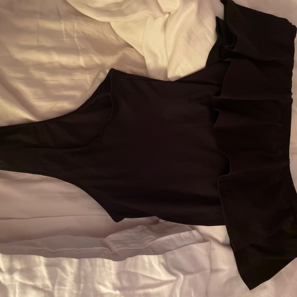 GUESS Shoulder bodysuits - Picture 3 of 3